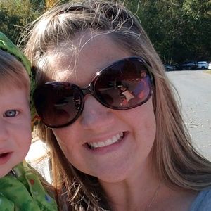 Meet your Posher, Karla