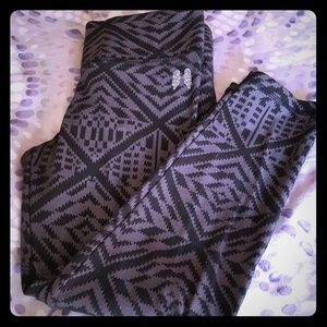 Victoria's Secret crop yoga leggings