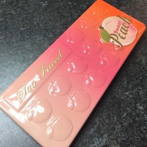 Too faced sweet peach palette