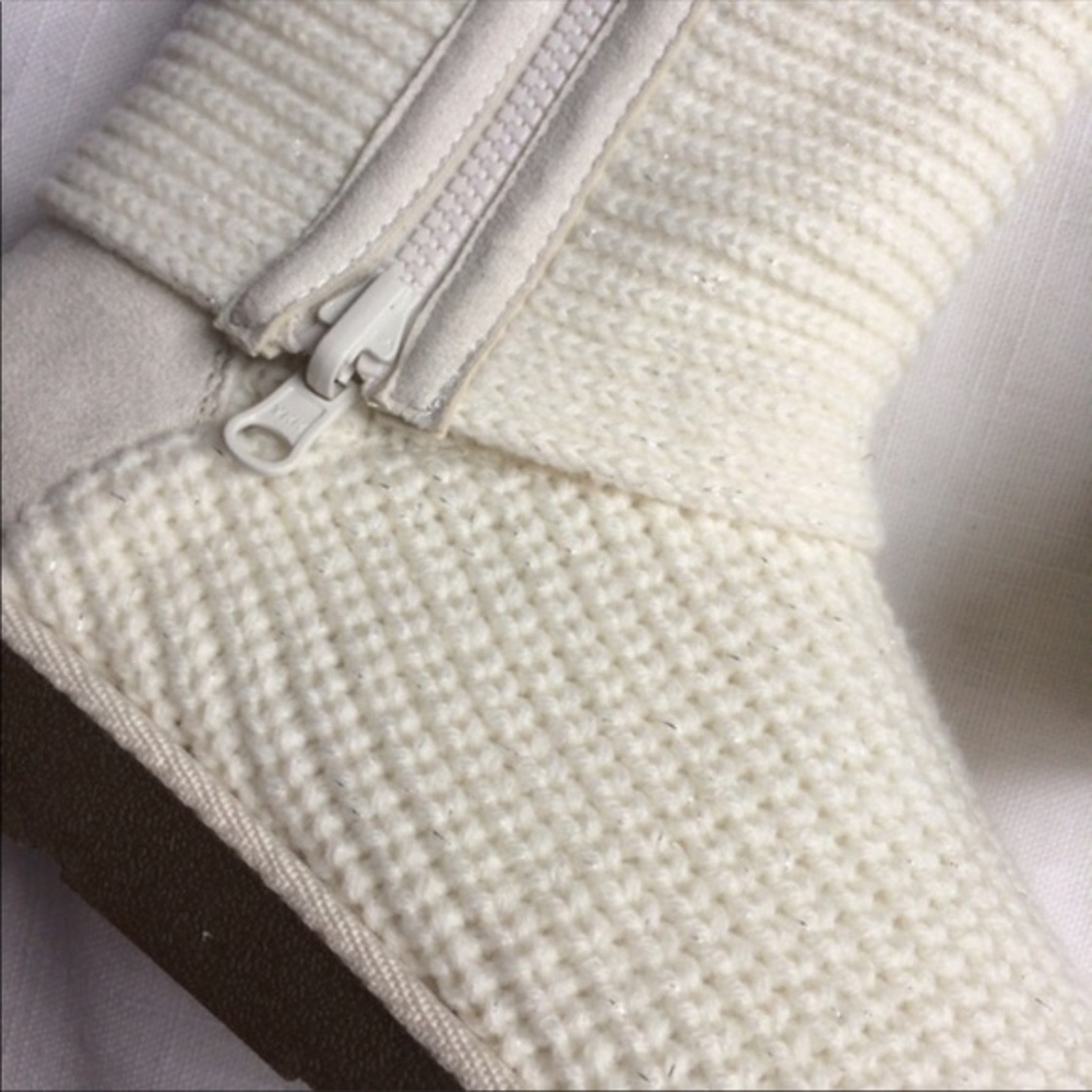 SO Women's Fold-Down Sweater Boots White - Picture 4 of 4