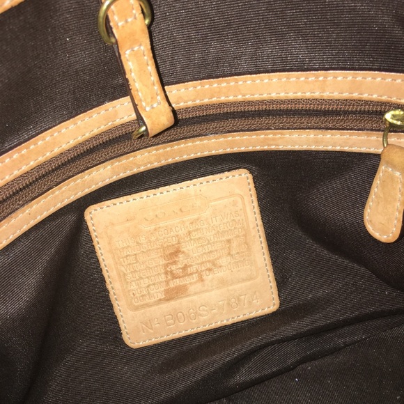 Flash sale!! Coach shoulder bag - Picture 3 of 4