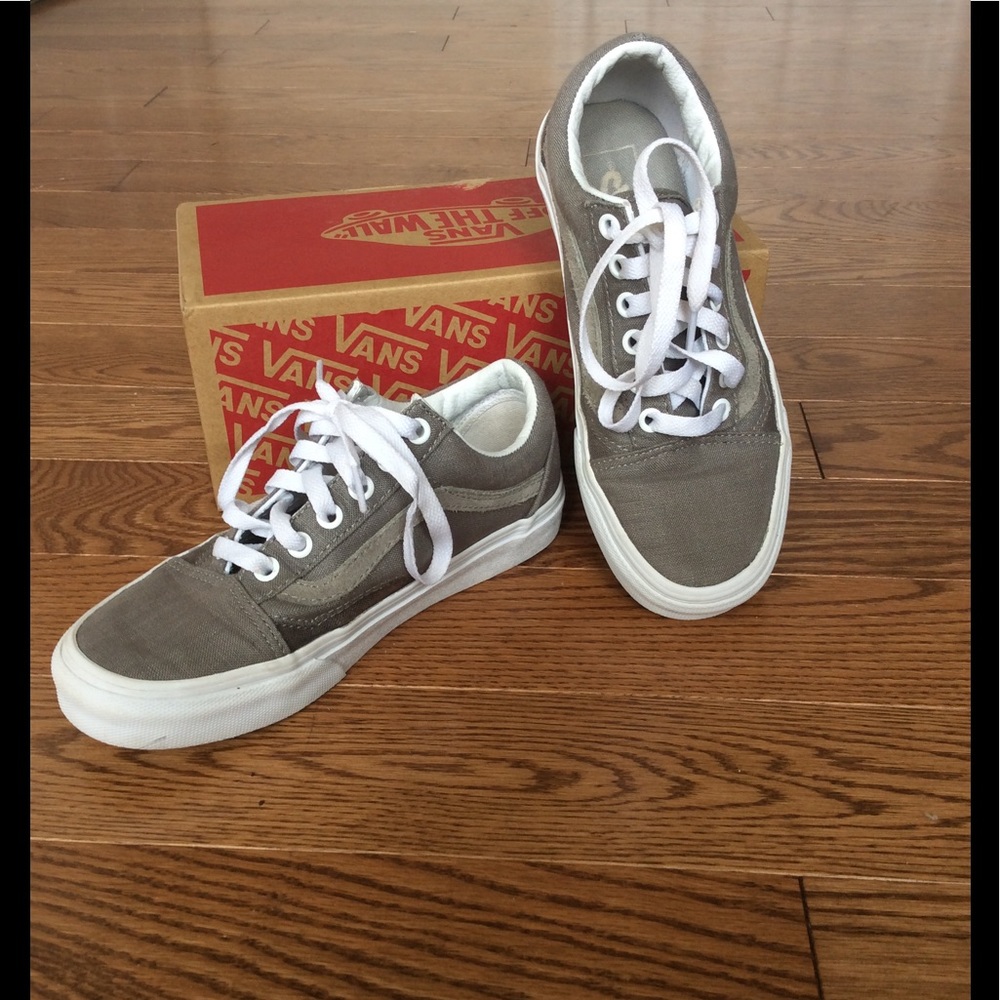 Like new Popular Van sneakers