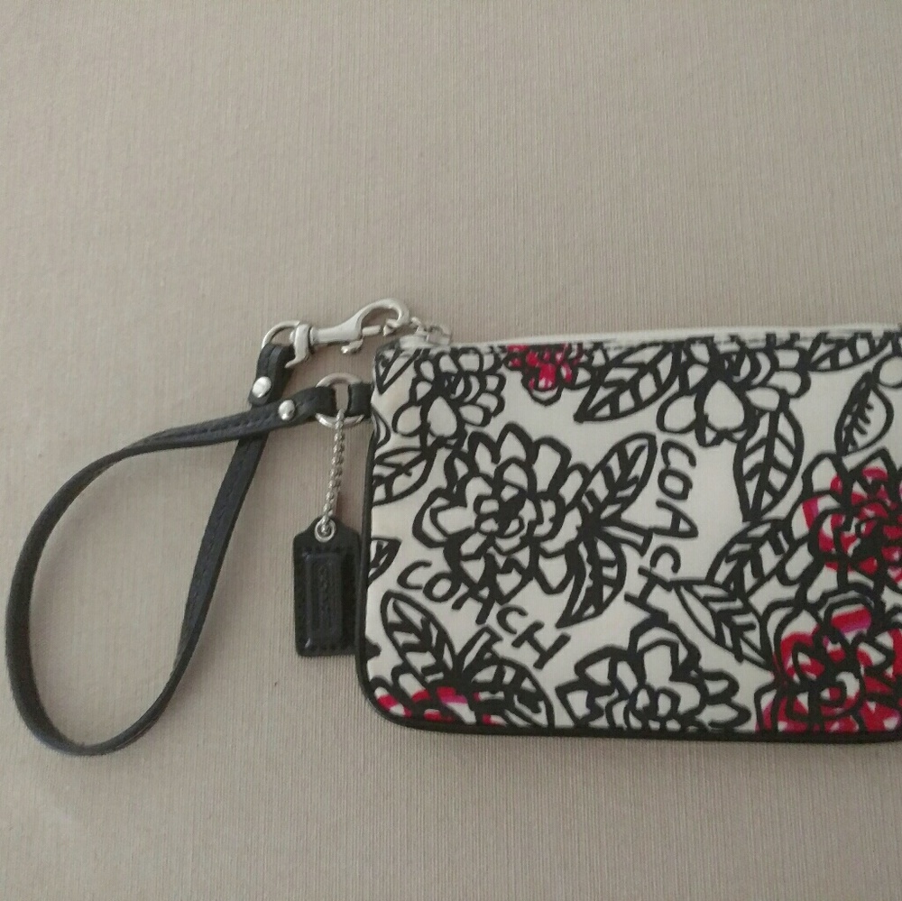 *SOLD*Coach Wristlet