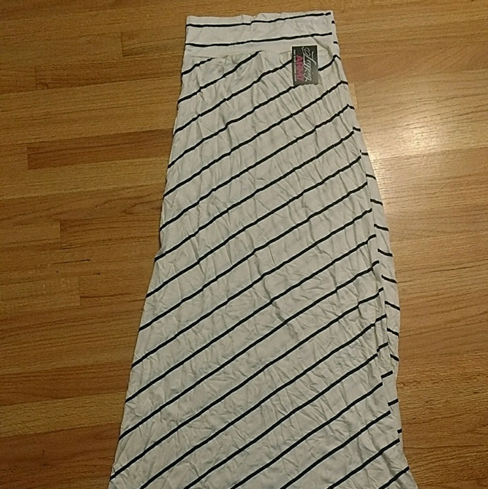 Maxi skirt