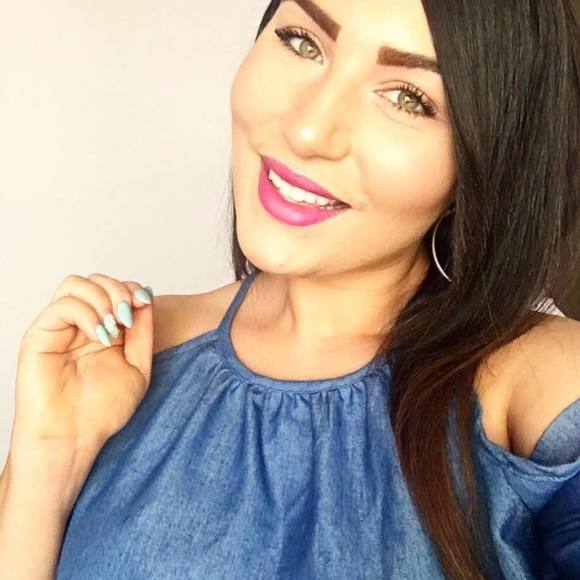 Meet your Posher, Amber - Picture 1 of 1