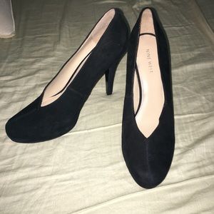 Super cute black heels
