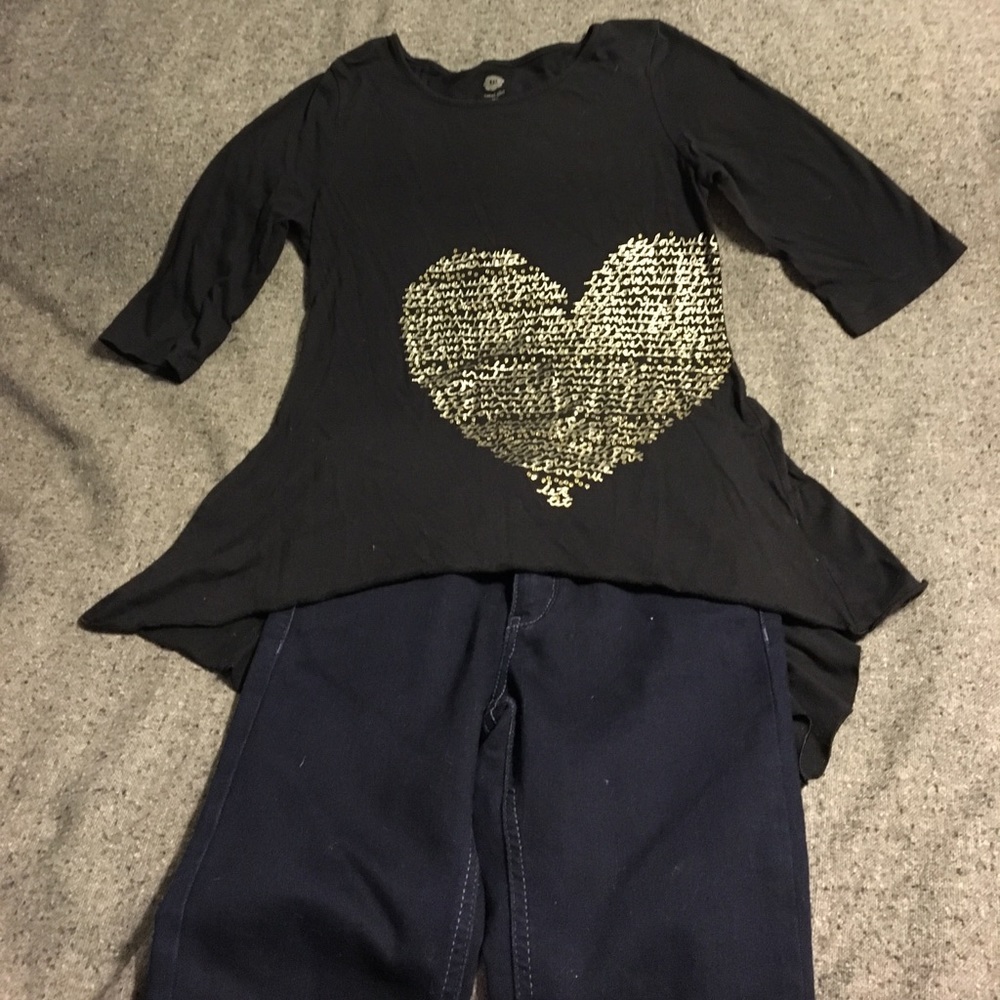 Black t shirt