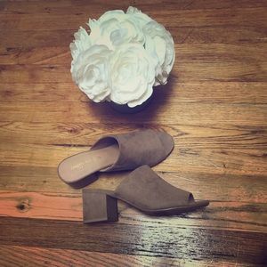 Mules size 9 1/2 nude