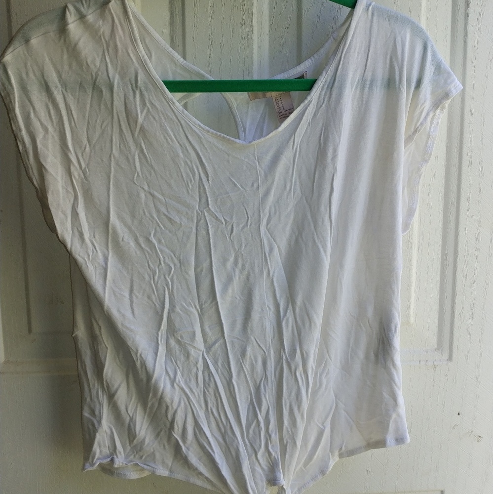Forever 21 shirt size small