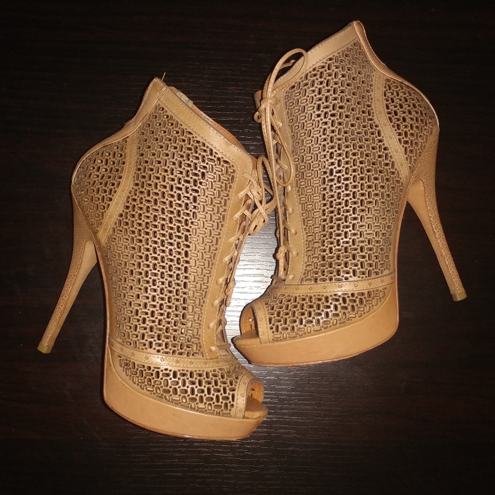 Schultz bootie - Picture 2 of 4