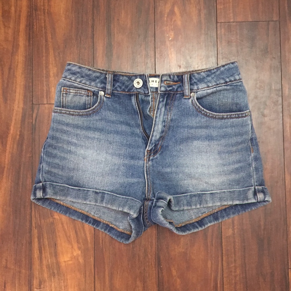 Bullhead High Waisted Mom Shorts