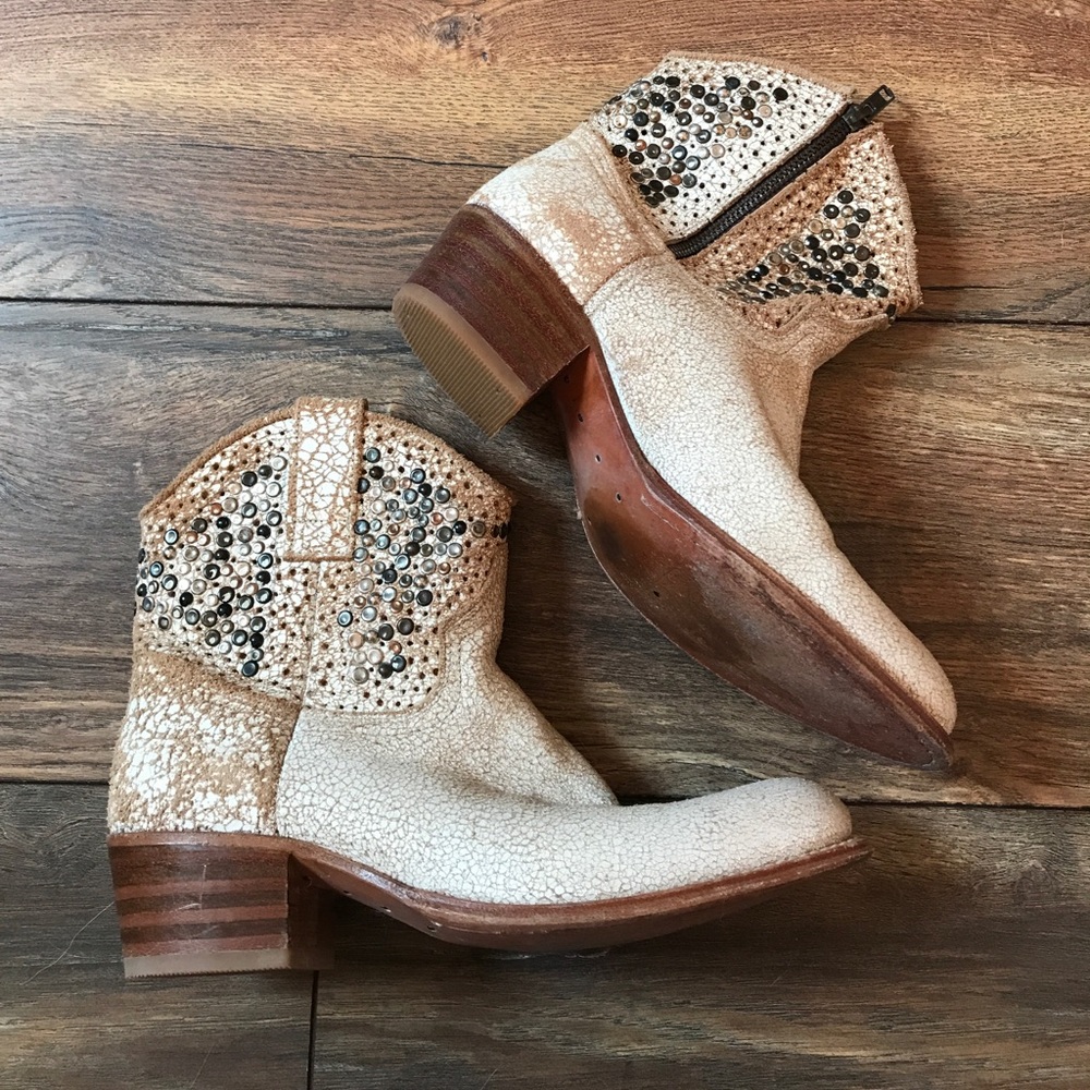 Frye short boots size 7