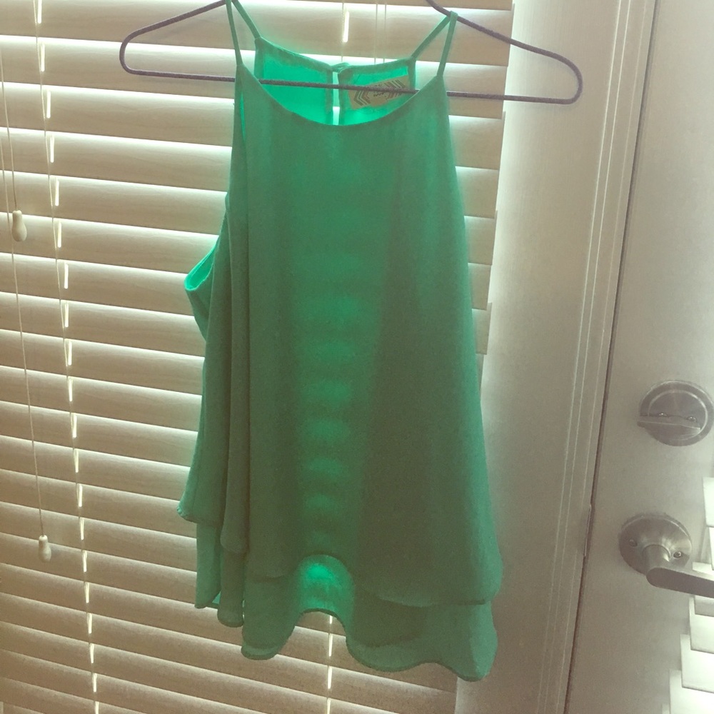 Cute green tank!