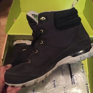 Ahnu Hiking Shoes - Sugarpine Hiking Boot