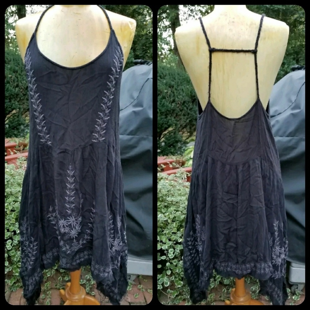 💣SOLD💥🌈 free People Meadows  Medallion Shark bite dress - Picture 3 of 8