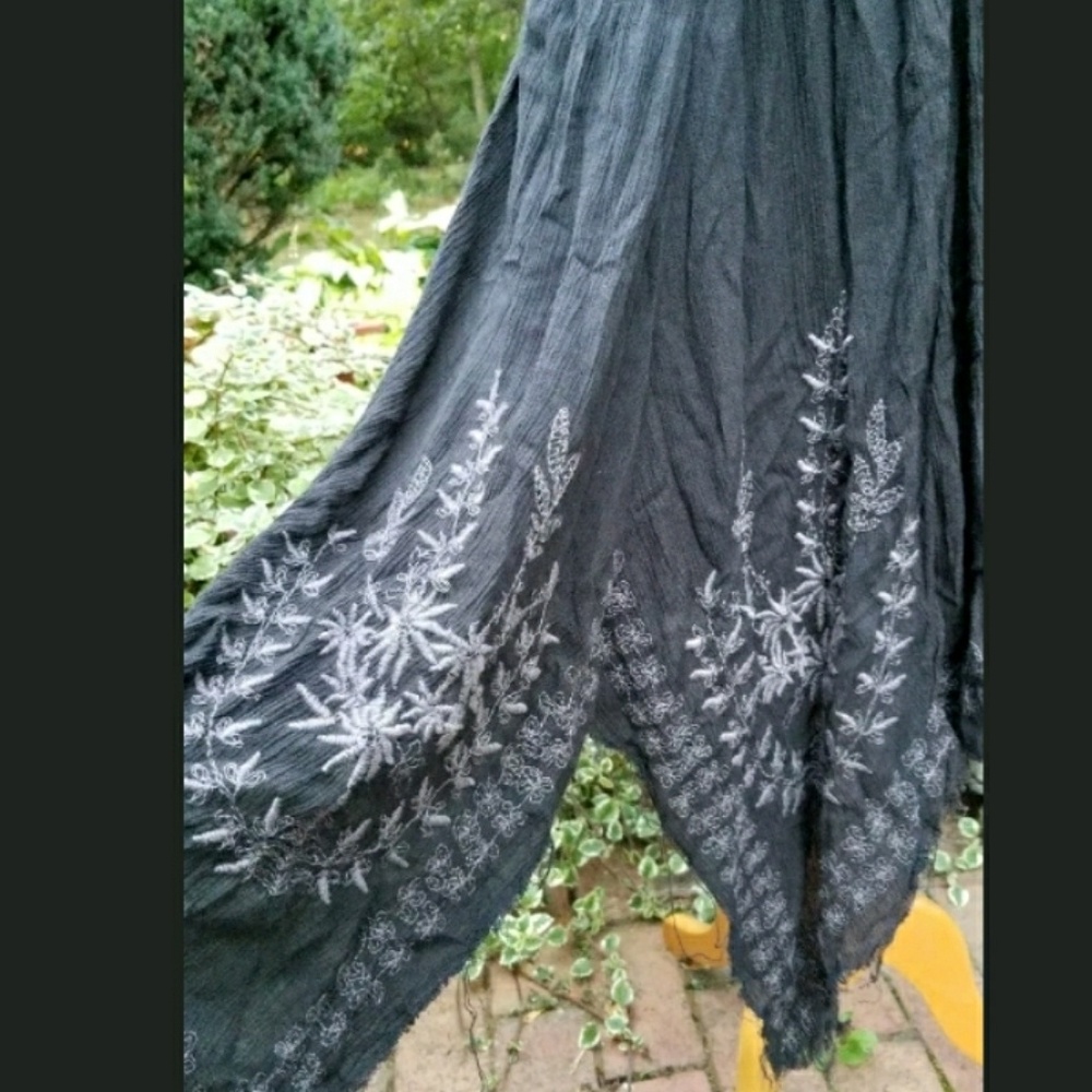 💣SOLD💥🌈 free People Meadows  Medallion Shark bite dress - Picture 4 of 8