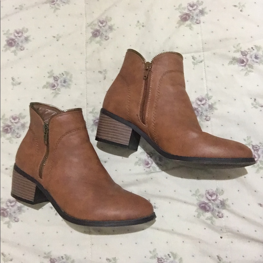 Ankle boots