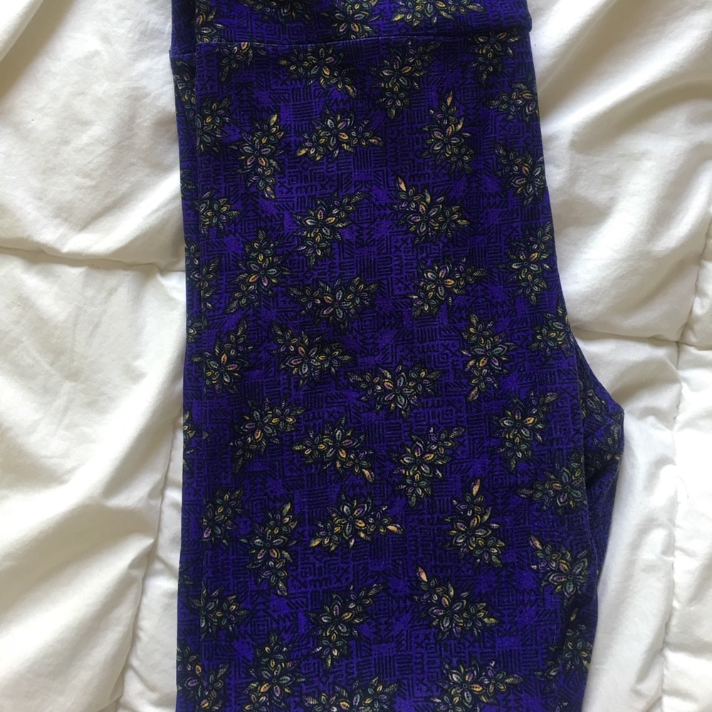 Lularoe purple floral leggings TC
