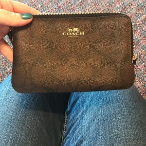 Double zipper Wristlet