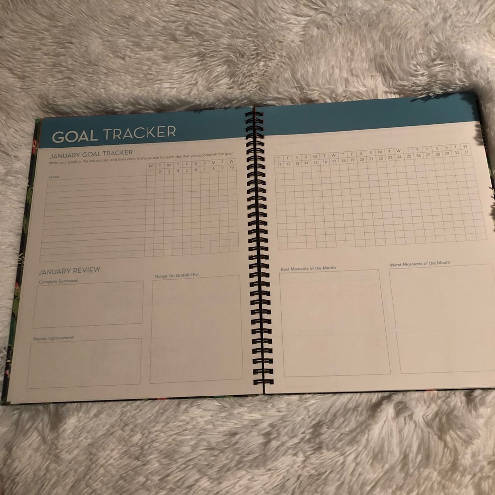 🚫SOLD ON Ⓜ️🚫New Trendy 2018 Cactus Print Planner - Picture 5 of 8