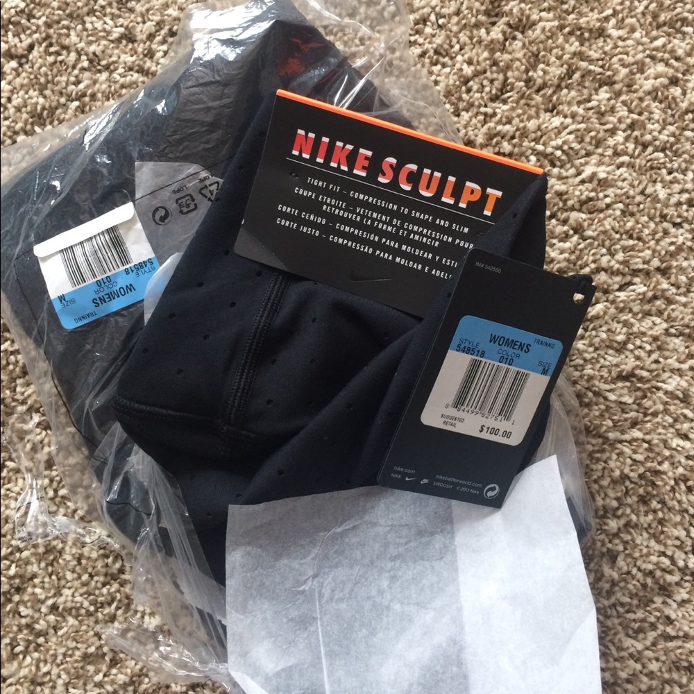 Nike crop high rise sculpt pant