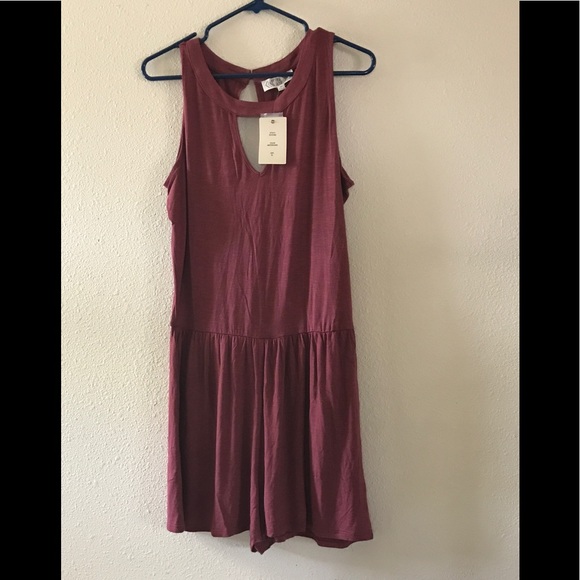 Pink rose BNWT size  mauve romper - Picture 1 of 2