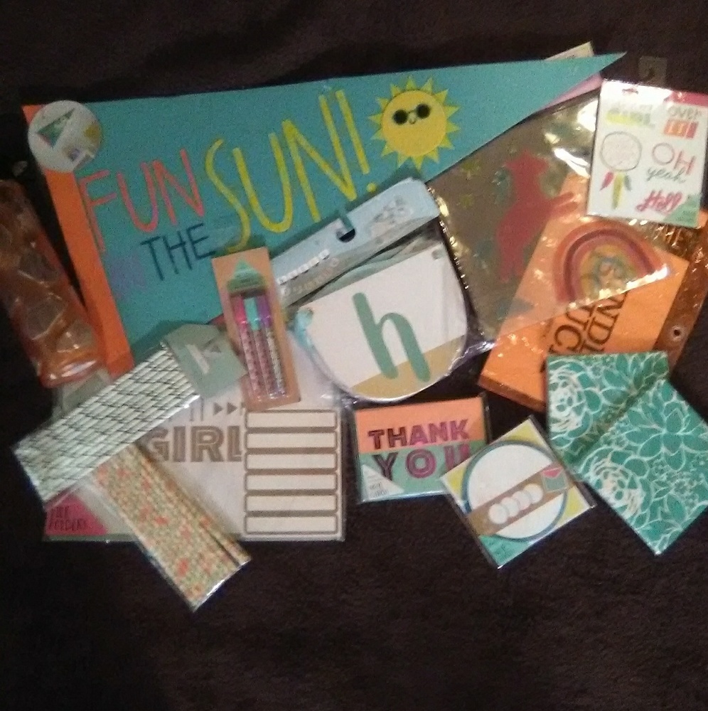 🆕"FUN N THE SUN" PKG OF SPRING/PARTY 15PC LISTING