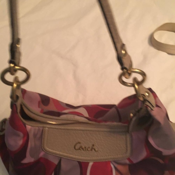 COACH ASHLEY SCARF PRINT HOBO, GOOD PRE-OWNED COND - Picture 2 of 5