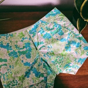 Lilly Pulitzer Adorable Blue & Green Pattern Short