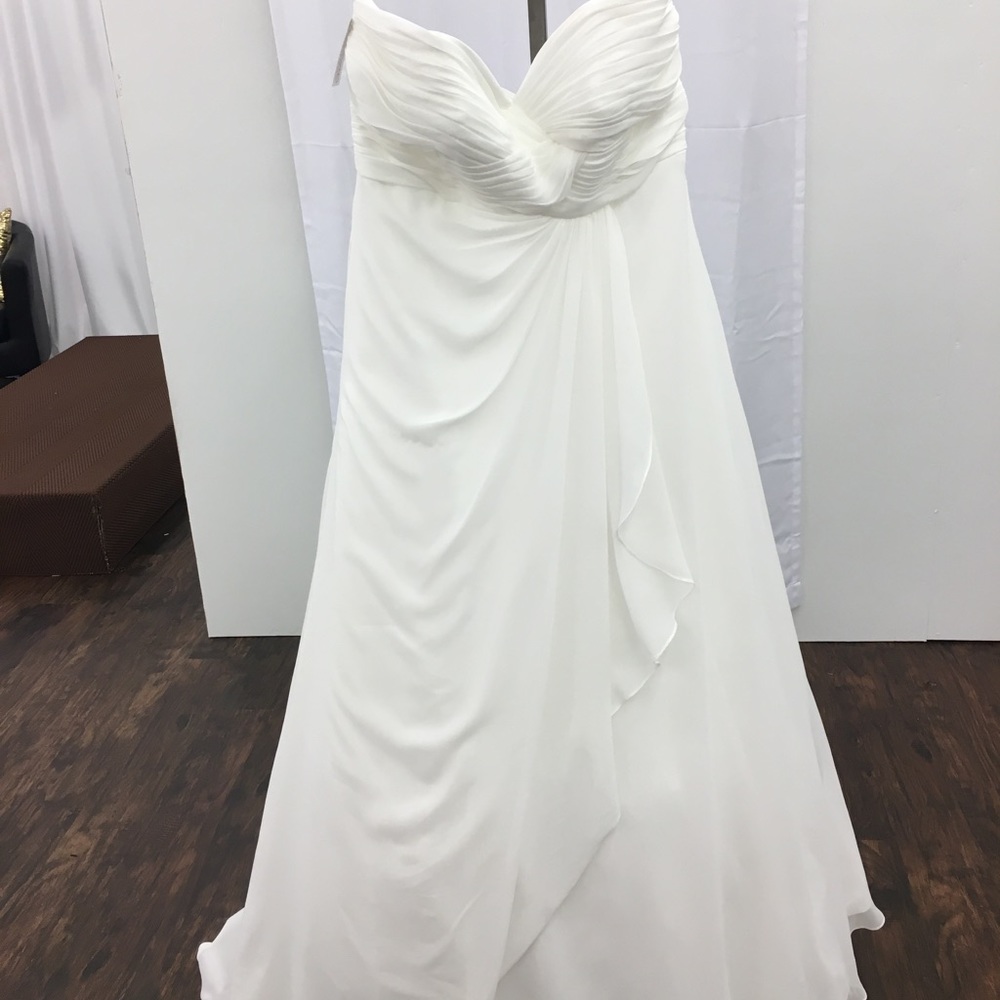 Bonny wedding gown size 18