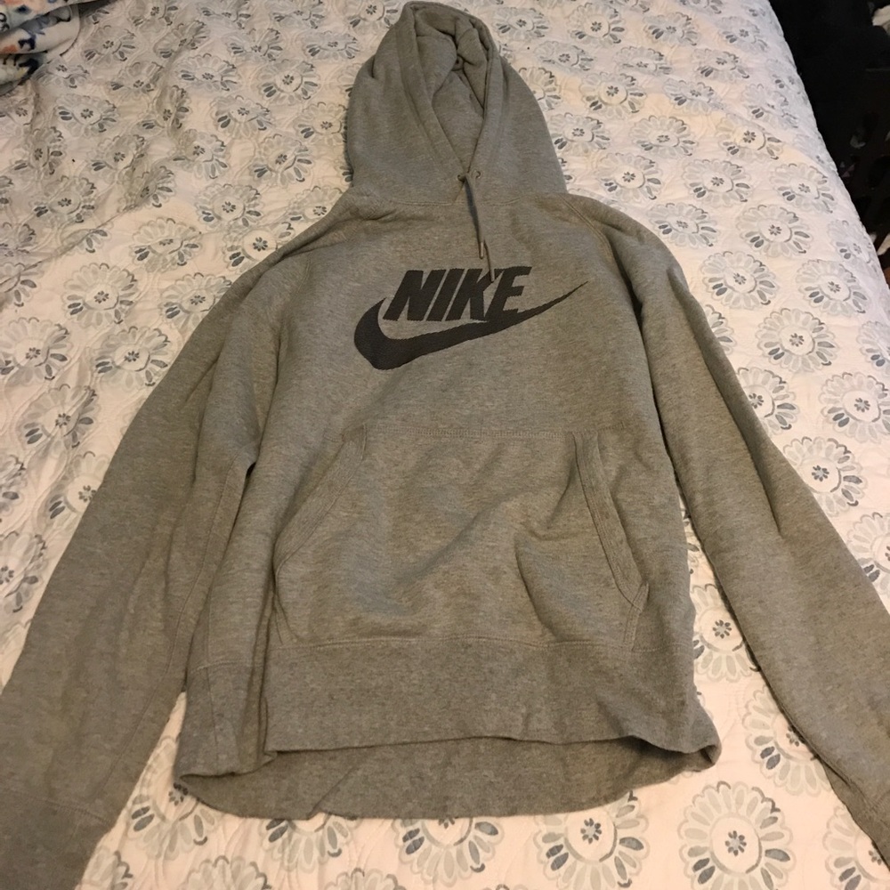 Hoodie men's or I would consider unisex.