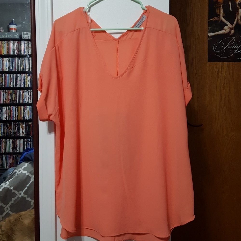 * SOLD * DEB Coral Top, 3X. NWOT