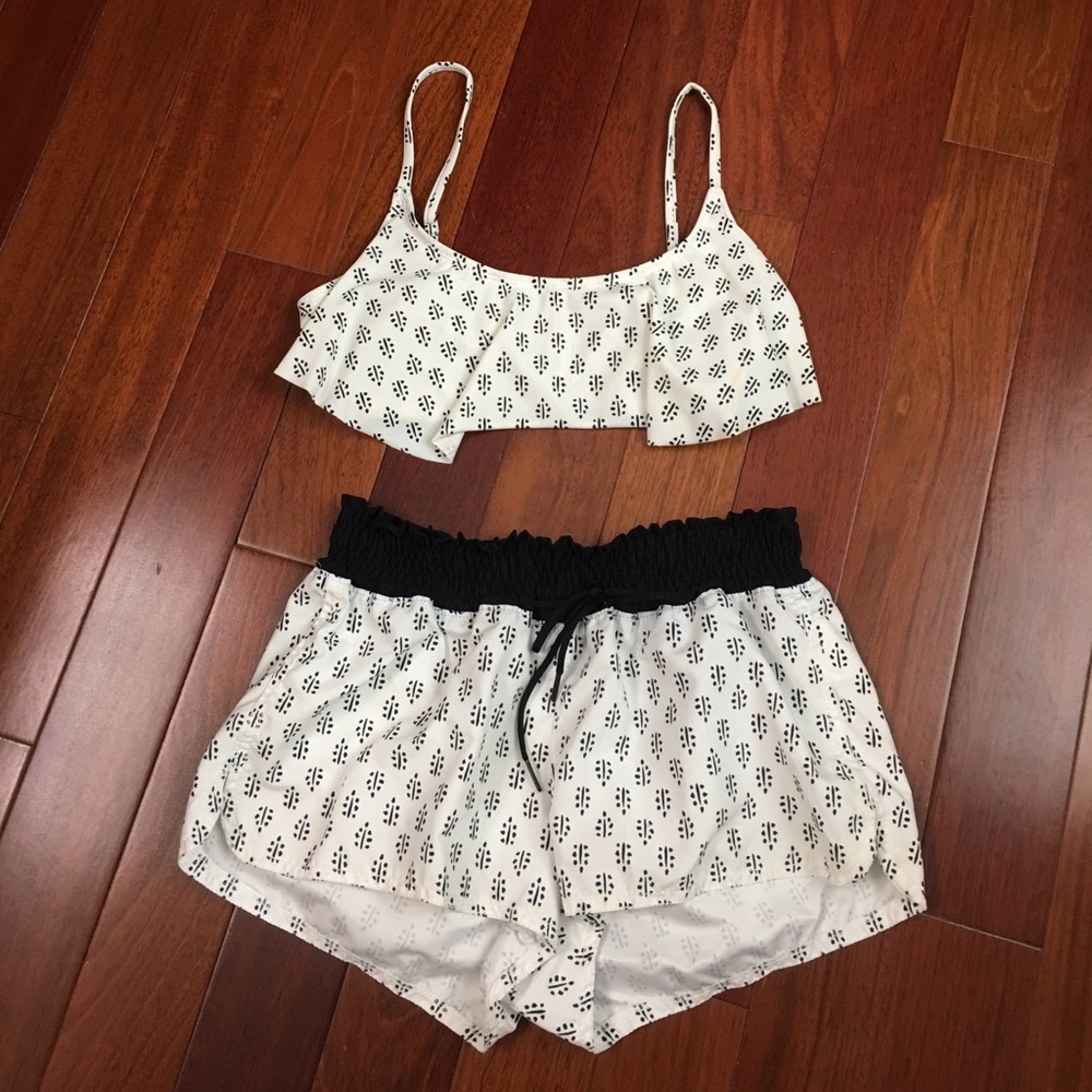 Old Navy 2-Piece Bathing Suit