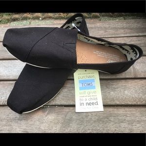 Women’s Classic Blck canvas Toms