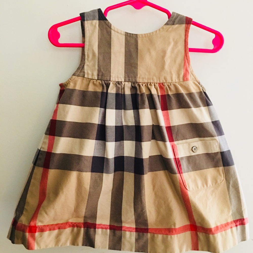 🤗SOLD🤗Burberry girls dress 12 Months $186