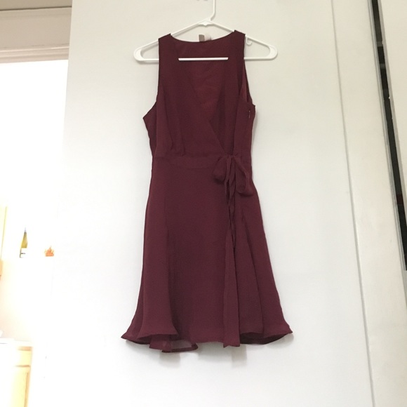 Sleeveless maroon dress - Picture 1 of 2