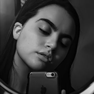 Meet your Posher, Holly