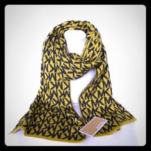 MICHEAL KORS LOGO KNIT SCARF NWT