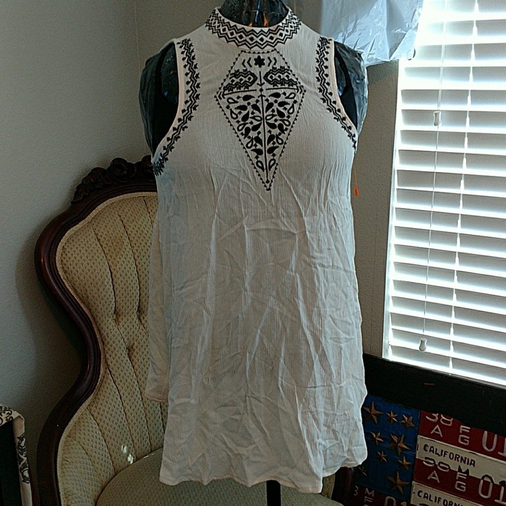 Sleeveless Blouse