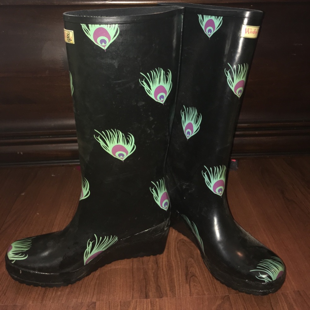 Rainboots.