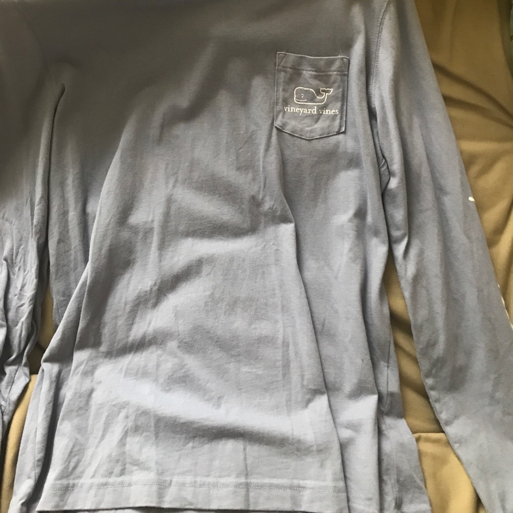 Vineyard vines baby blue t shirt