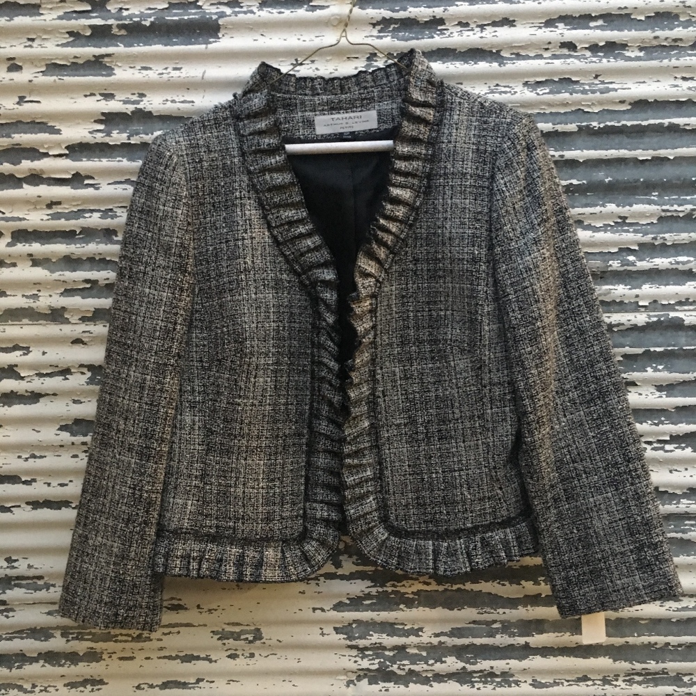 Tahari Black & White Tweed Blazer Perfect Cond 10P