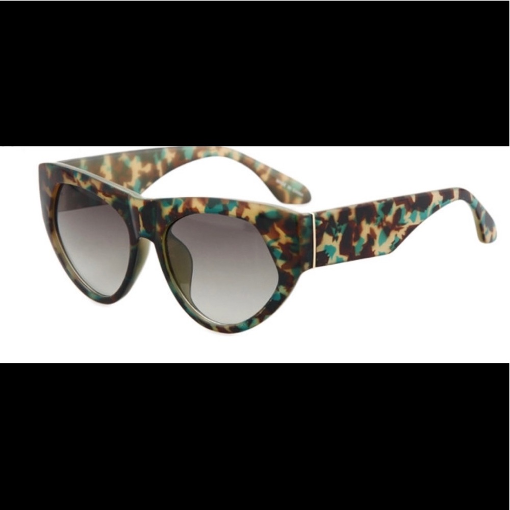 Stunning animal print vintage sun glasses