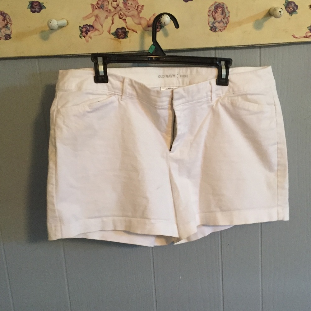 WHITE OLD NAVY PIXIE SHORTS