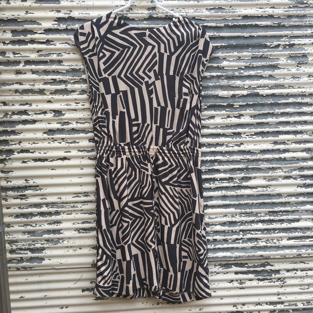 LOFT Patterned Dress Adjustable Waist Size Small