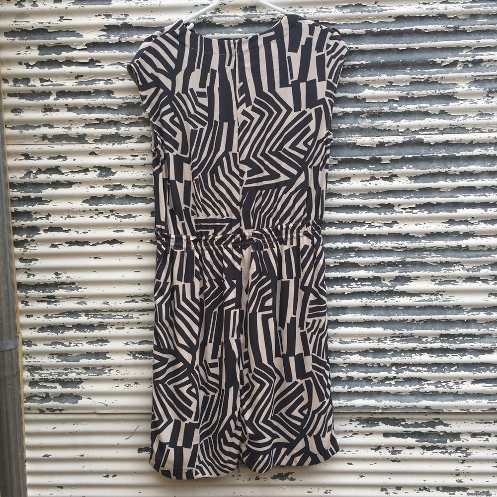 LOFT Patterned Dress Adjustable Waist Size Small - Picture 3 of 4