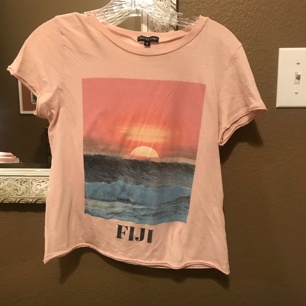 Corner shop Fiji “tourist tee”