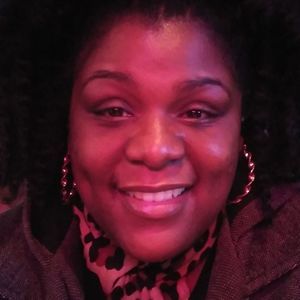 Meet your Posher, Ebony