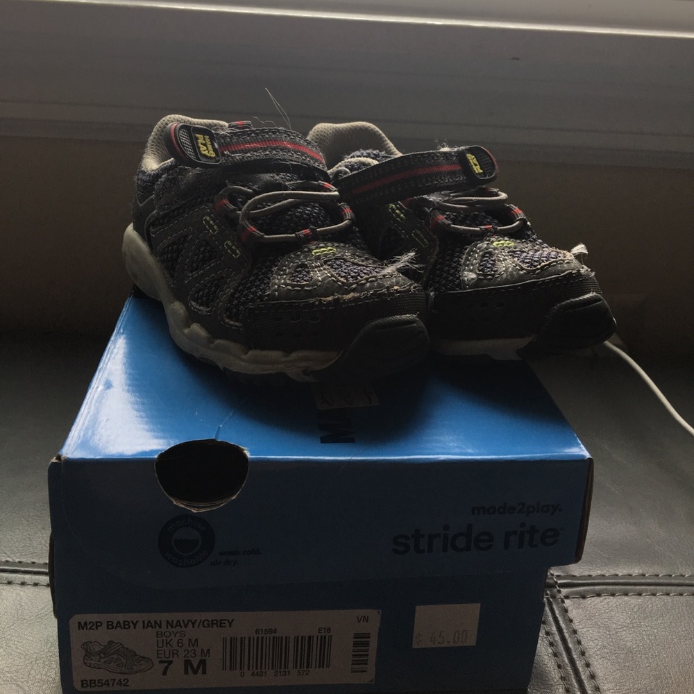 Kids stride rite sneaker