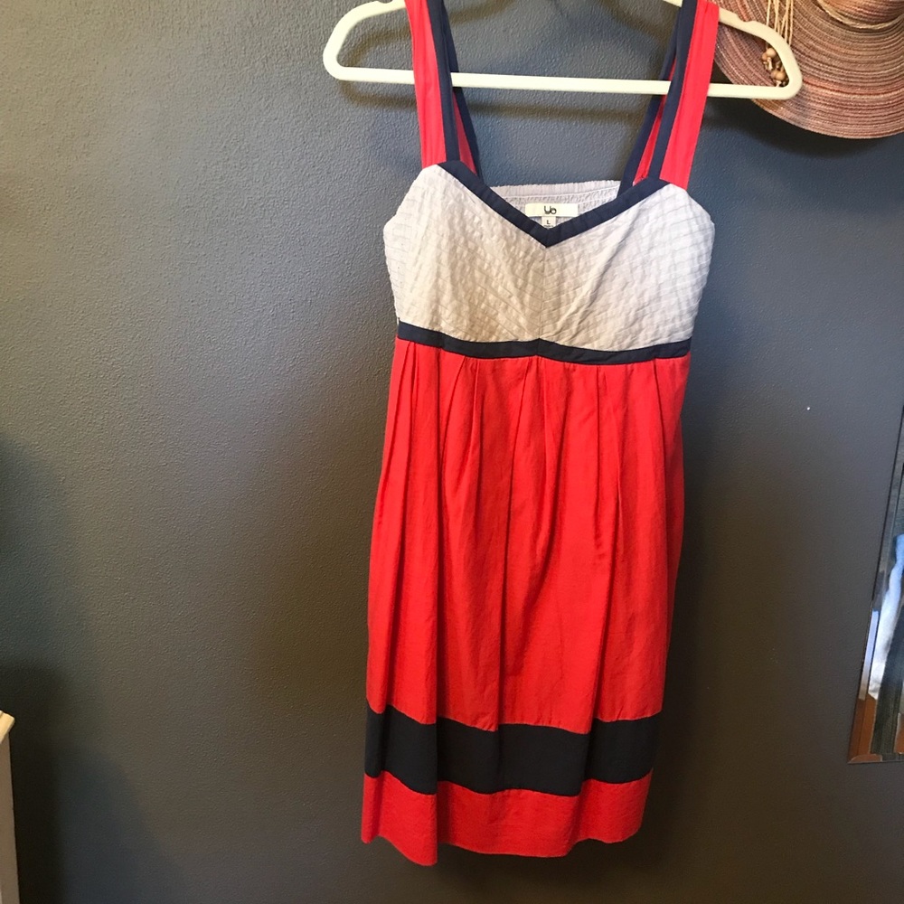 Perfect dress for summer weddings!